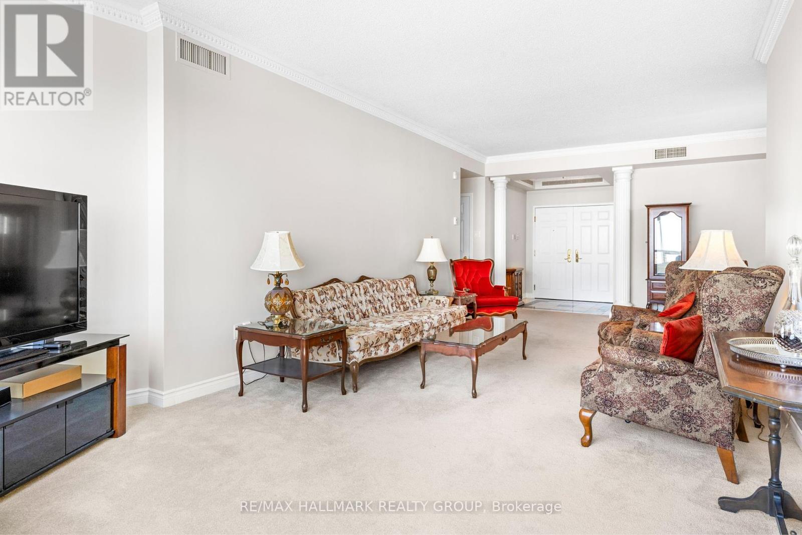 2403 - 1480 Riverside Drive, Ottawa, Ontario  K1G 5H2 - Photo 5 - X12325650