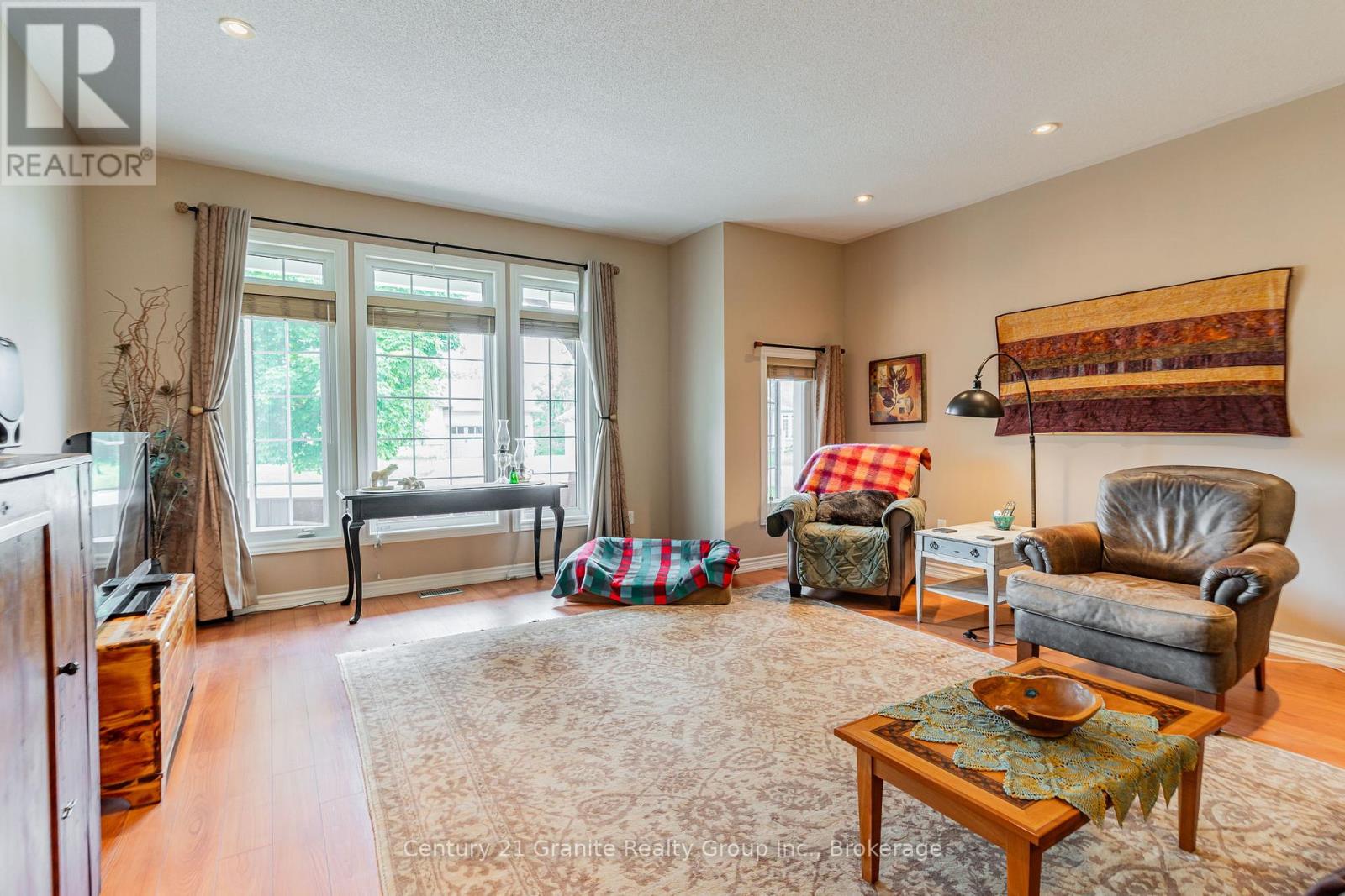 21 Windover Drive, Minden Hills (Lutterworth), Ontario  K0M 2K0 - Photo 11 - X12381237