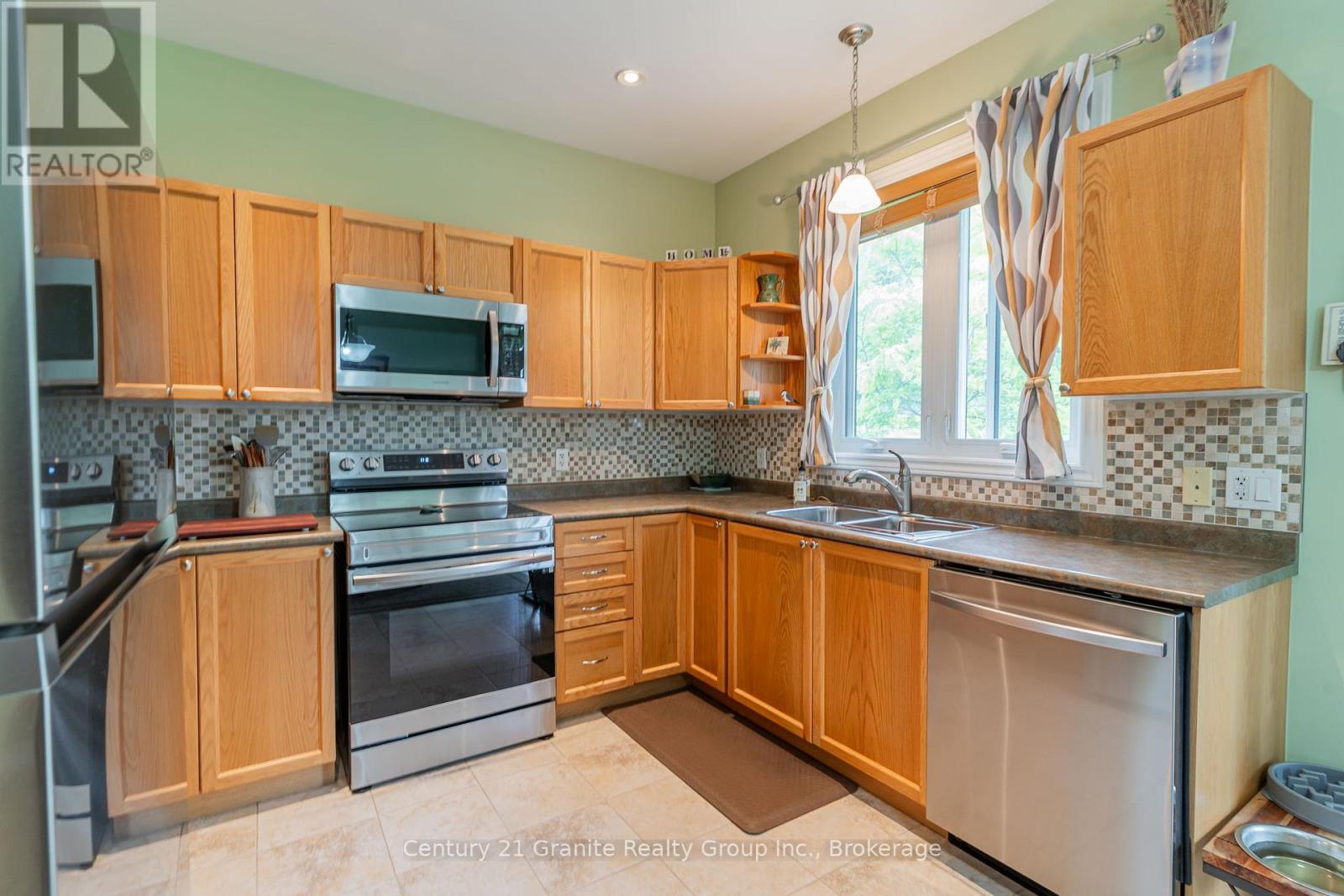 21 Windover Drive, Minden Hills (Lutterworth), Ontario  K0M 2K0 - Photo 16 - X12381237