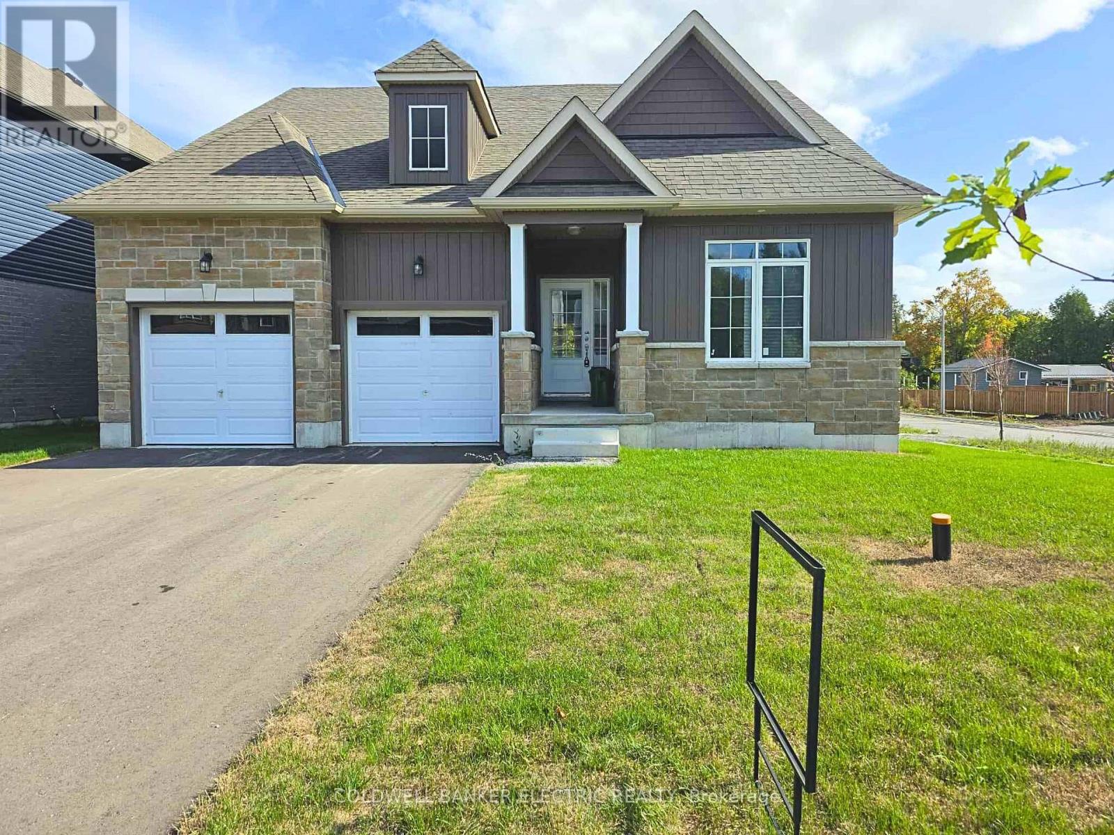 3 Hillcroft Way, Kawartha Lakes, Ontario  K0M 1A0 - Photo 2 - X12325065