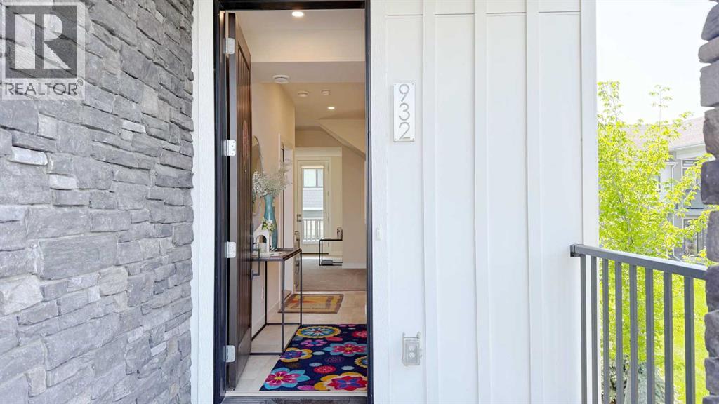 Property at 932 Crestridge Common SW image 2