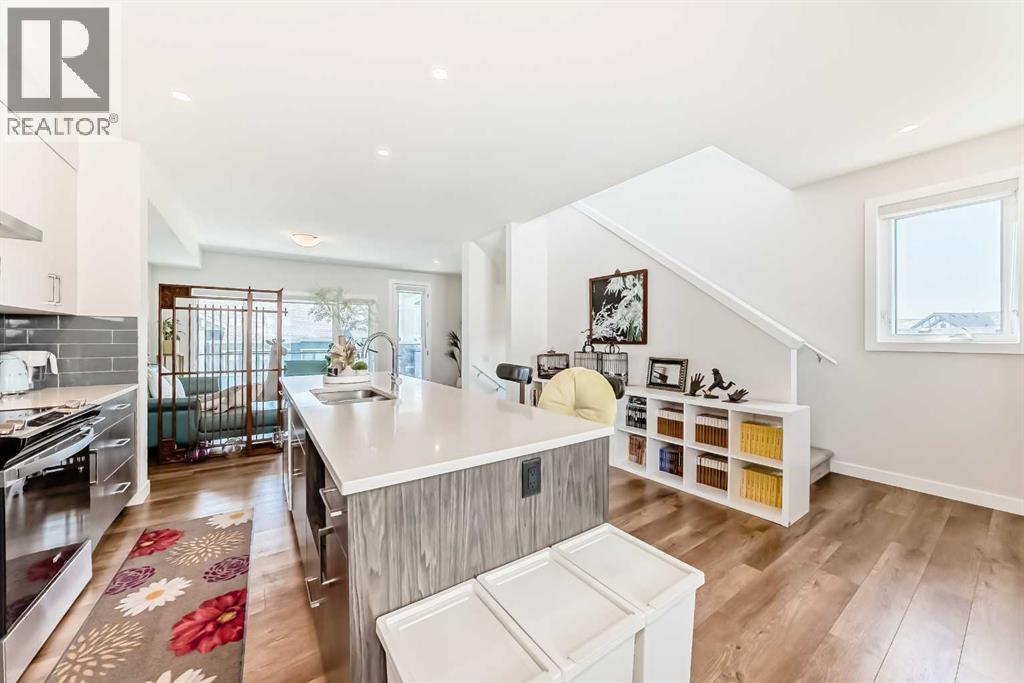 932 Crestridge Common Sw, Calgary, Alberta  T3B 6L6 - Photo 8 - A2226588