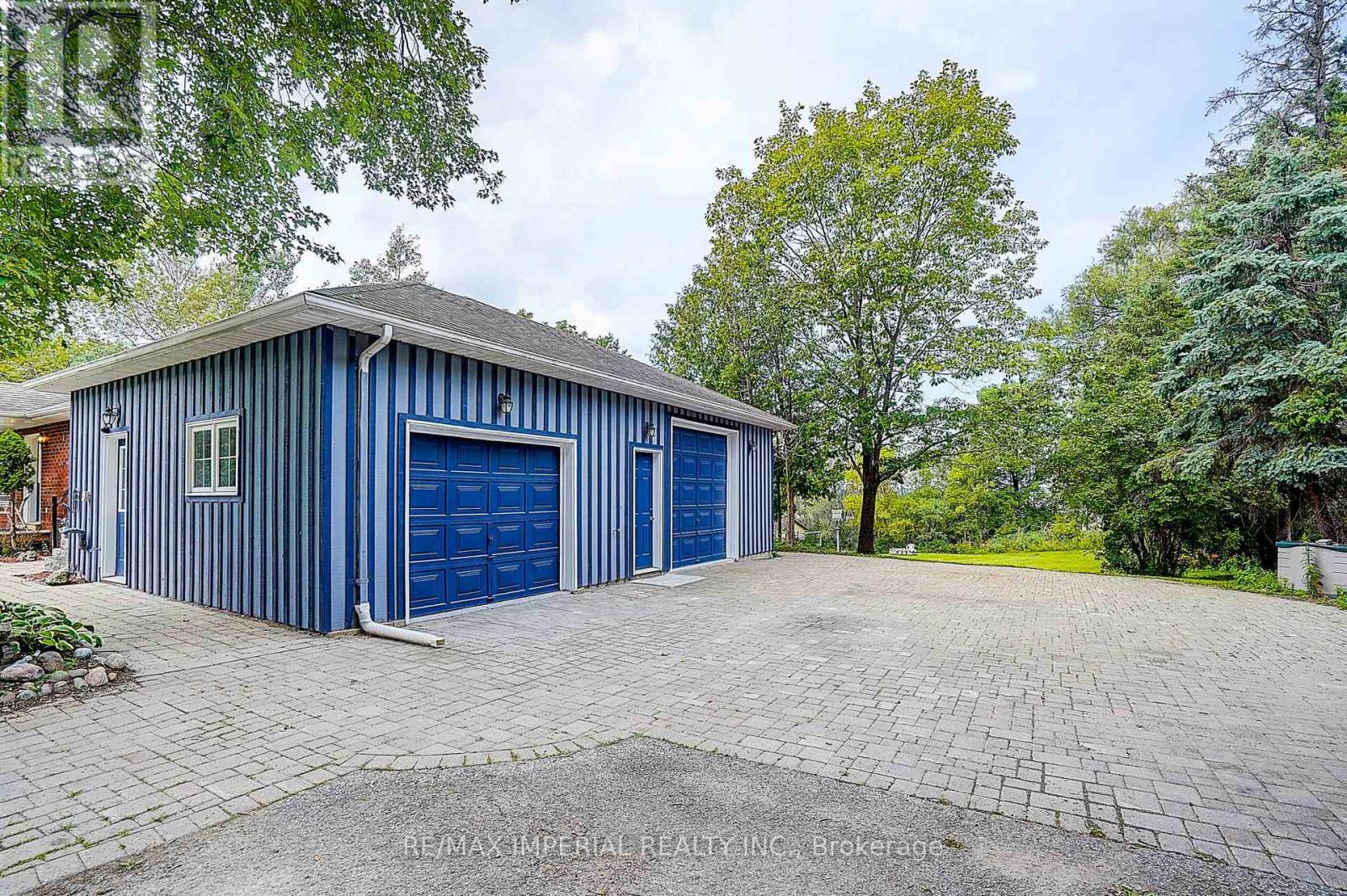 282 Ridge Road, Aurora (Aurora Estates), Ontario  L4G 0M3 - Photo 8 - N12383065