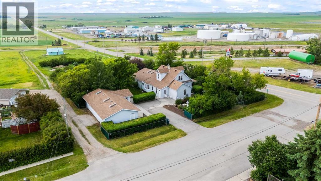 717 East Road, Standard, Alberta  T0J 3G0 - Photo 1 - A2232831
