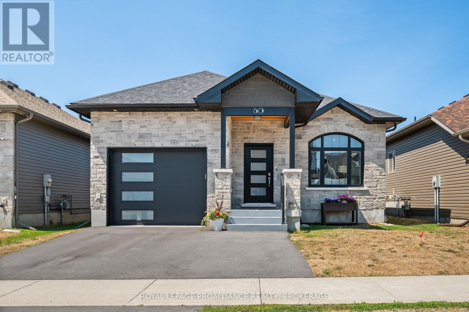 60 POTTER DRIVE, loyalist (odessa), Ontario