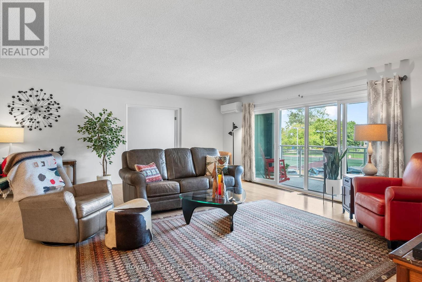 202 - 200 Harbour Street, Kincardine, Ontario  N2Z 3A3 - Photo 10 - X12383110