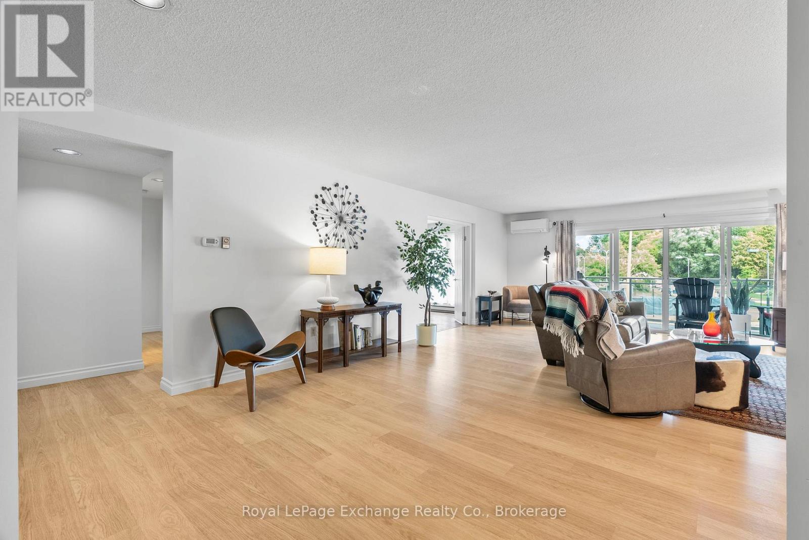 202 - 200 Harbour Street, Kincardine, Ontario  N2Z 3A3 - Photo 11 - X12383110