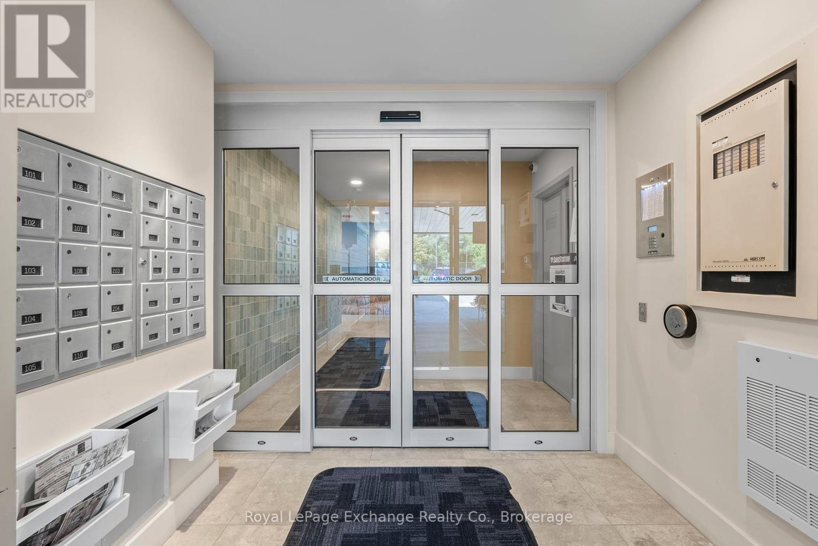 202 - 200 Harbour Street, Kincardine, Ontario  N2Z 3A3 - Photo 4 - X12383110