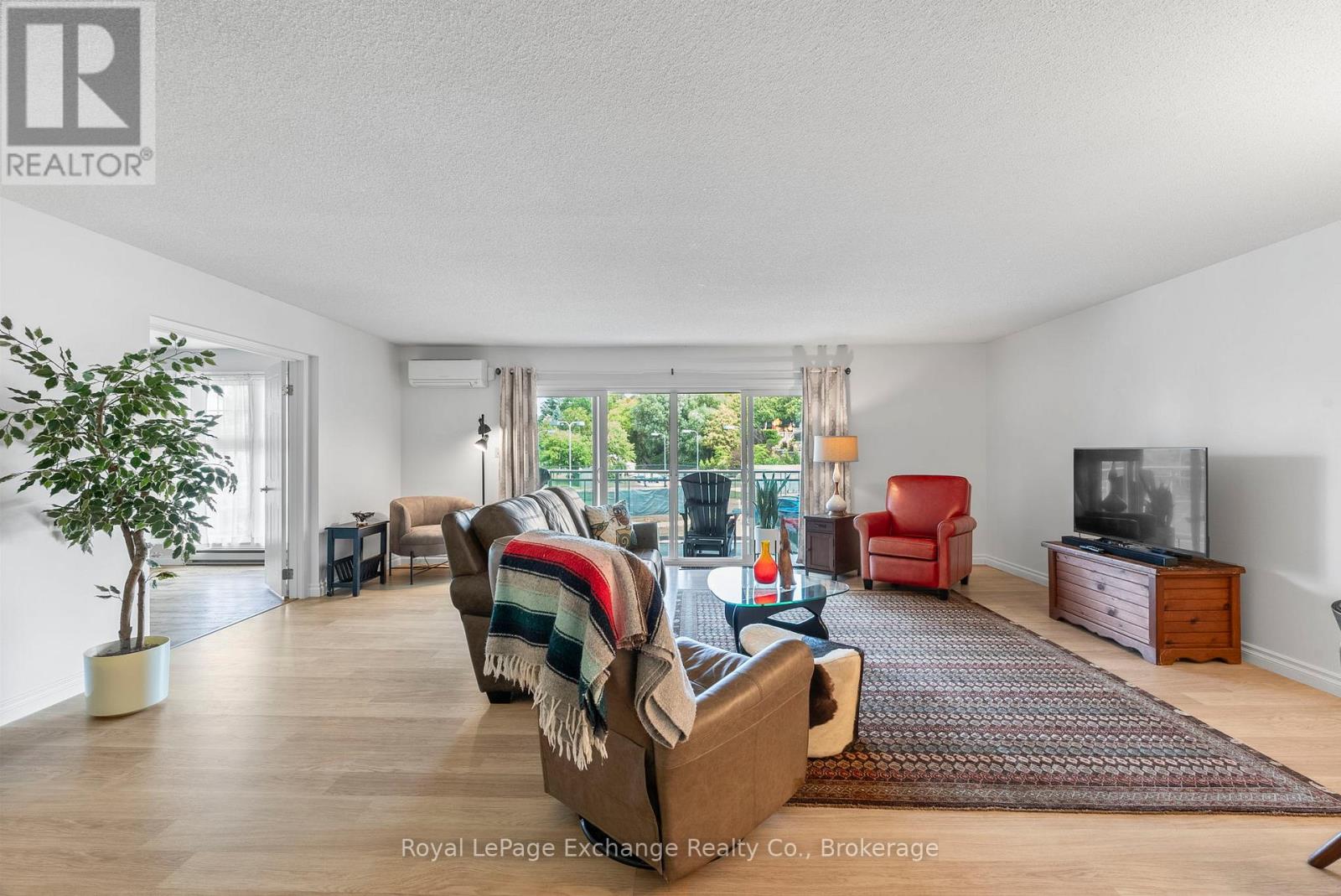 202 - 200 Harbour Street, Kincardine, Ontario  N2Z 3A3 - Photo 9 - X12383110