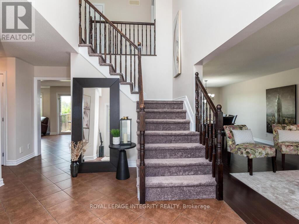 111 Comba Drive, Carleton Place, Ontario  K7C 4V2 - Photo 2 - X12383094