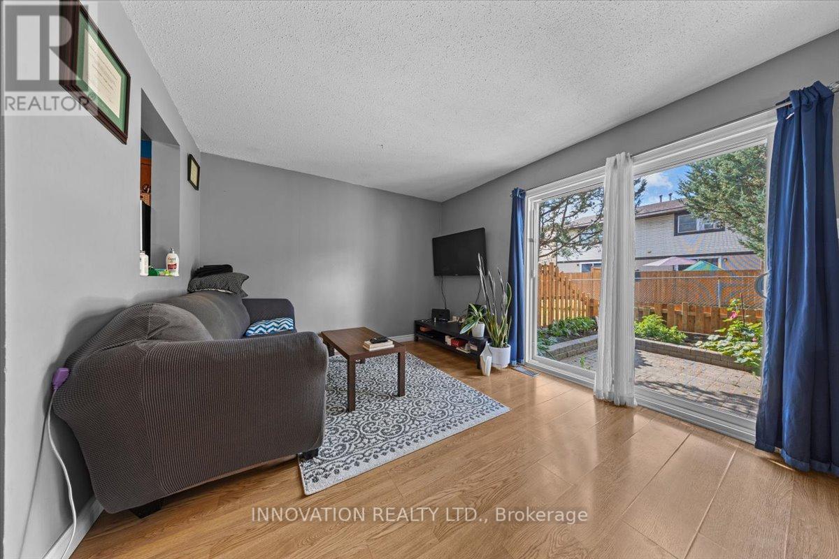 82 Stokes Crescent E, Ottawa, Ontario  K2L 2Z4 - Photo 6 - X12383095