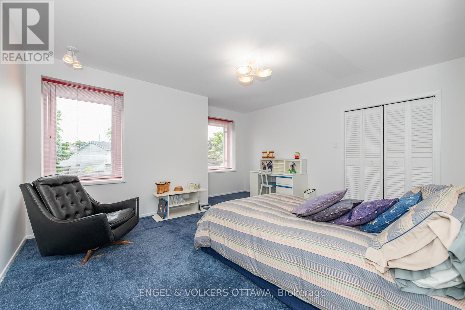 899 Dresden Crescent, Ottawa, Ontario  K2B 5H8 - Photo 18 - X12383106