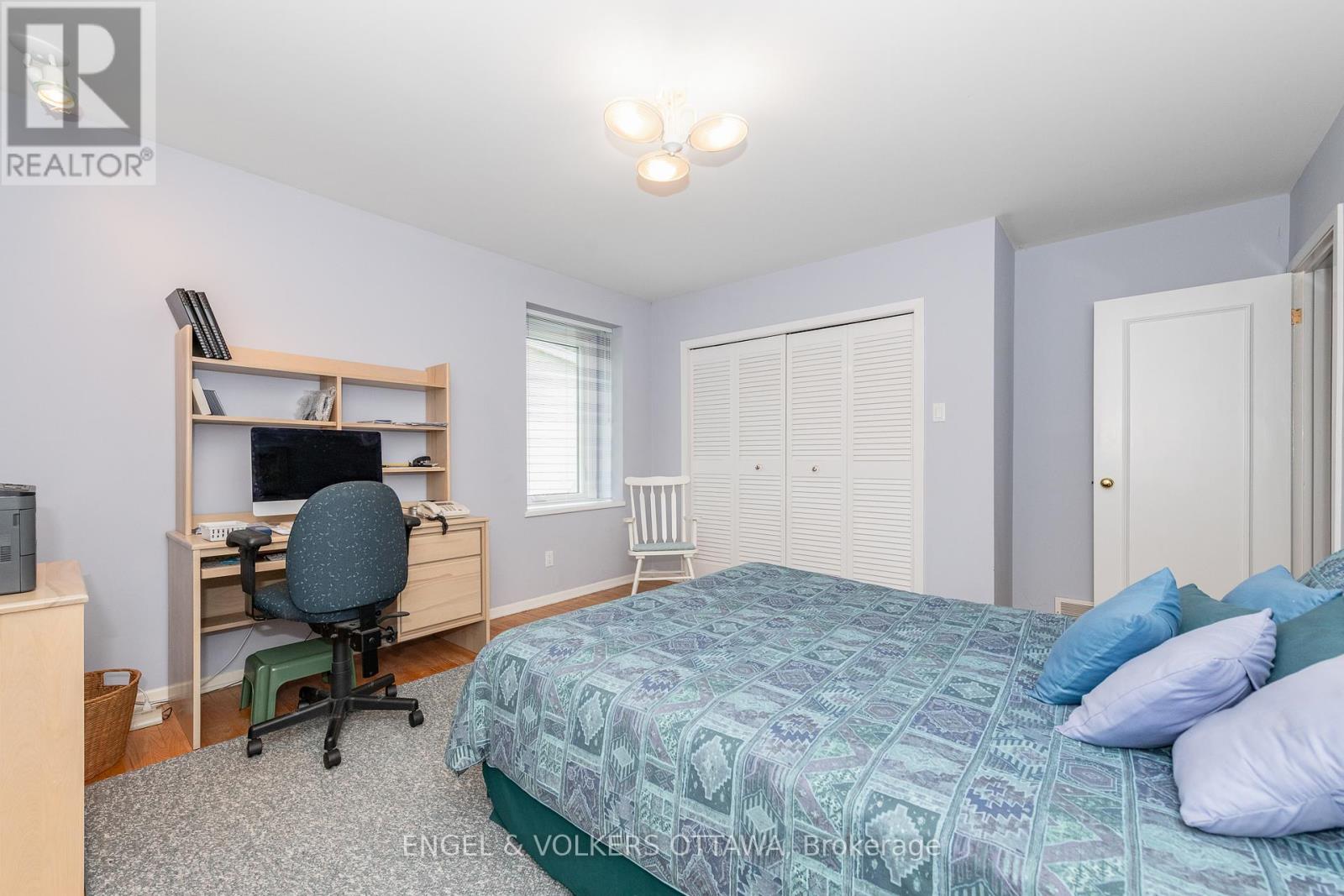 899 Dresden Crescent, Ottawa, Ontario  K2B 5H8 - Photo 22 - X12383106