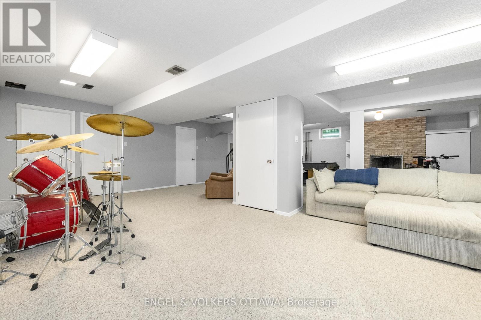 899 Dresden Crescent, Ottawa, Ontario  K2B 5H8 - Photo 25 - X12383106