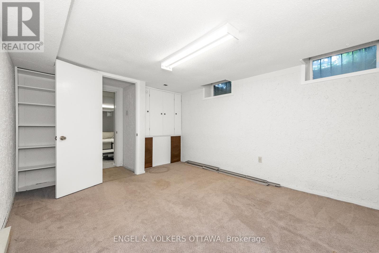 899 Dresden Crescent, Ottawa, Ontario  K2B 5H8 - Photo 27 - X12383106