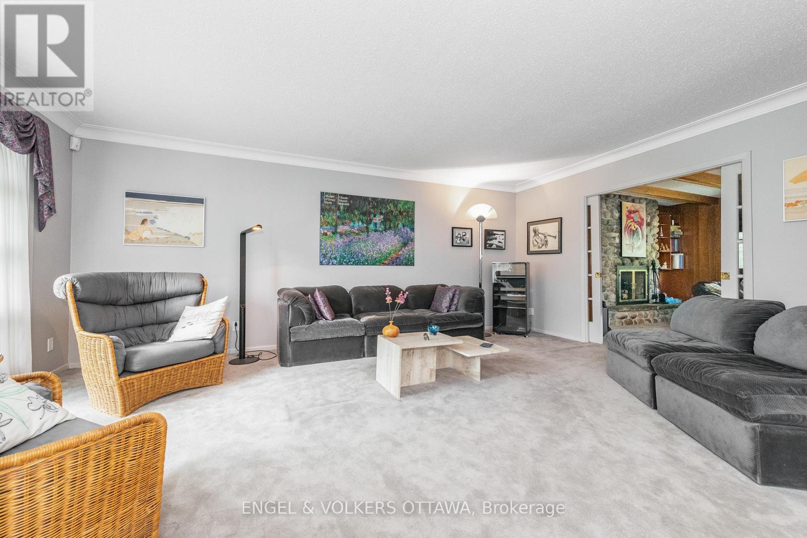 899 Dresden Crescent, Ottawa, Ontario  K2B 5H8 - Photo 7 - X12383106