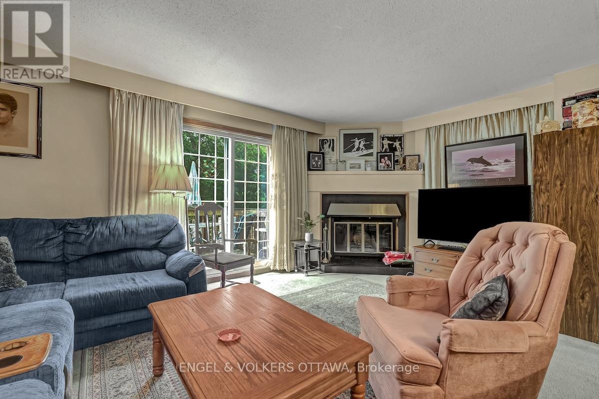 322 Verdon Private, Ottawa, Ontario  K1T 2Z8 - Photo 10 - X12383137