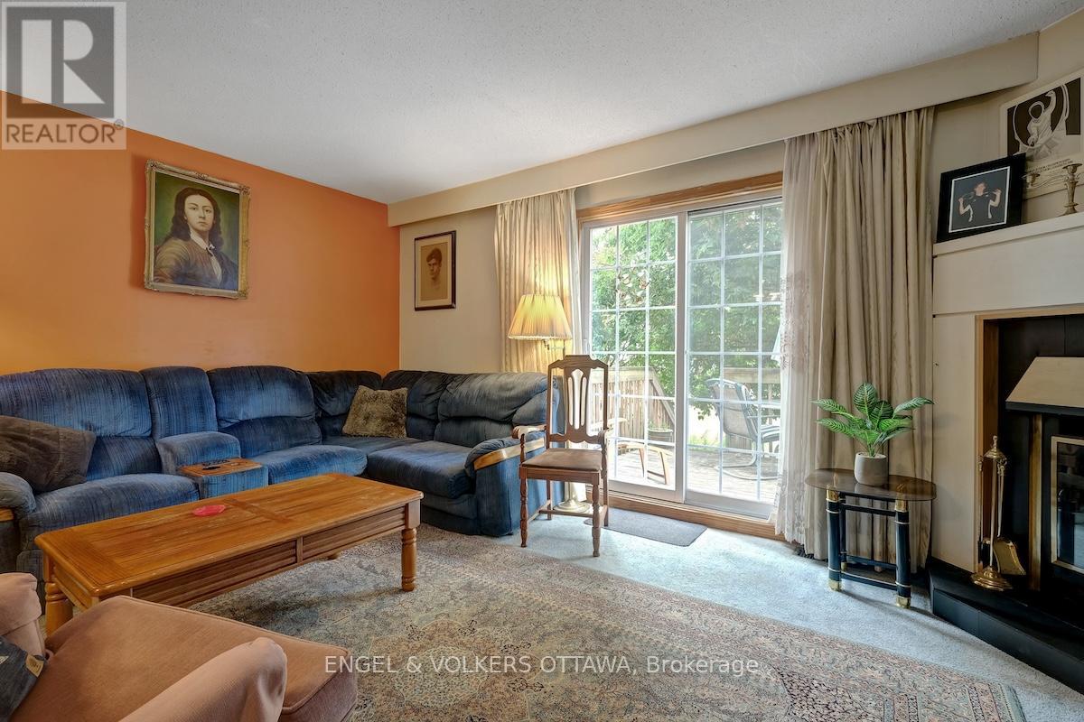 322 Verdon Private, Ottawa, Ontario  K1T 2Z8 - Photo 11 - X12383137
