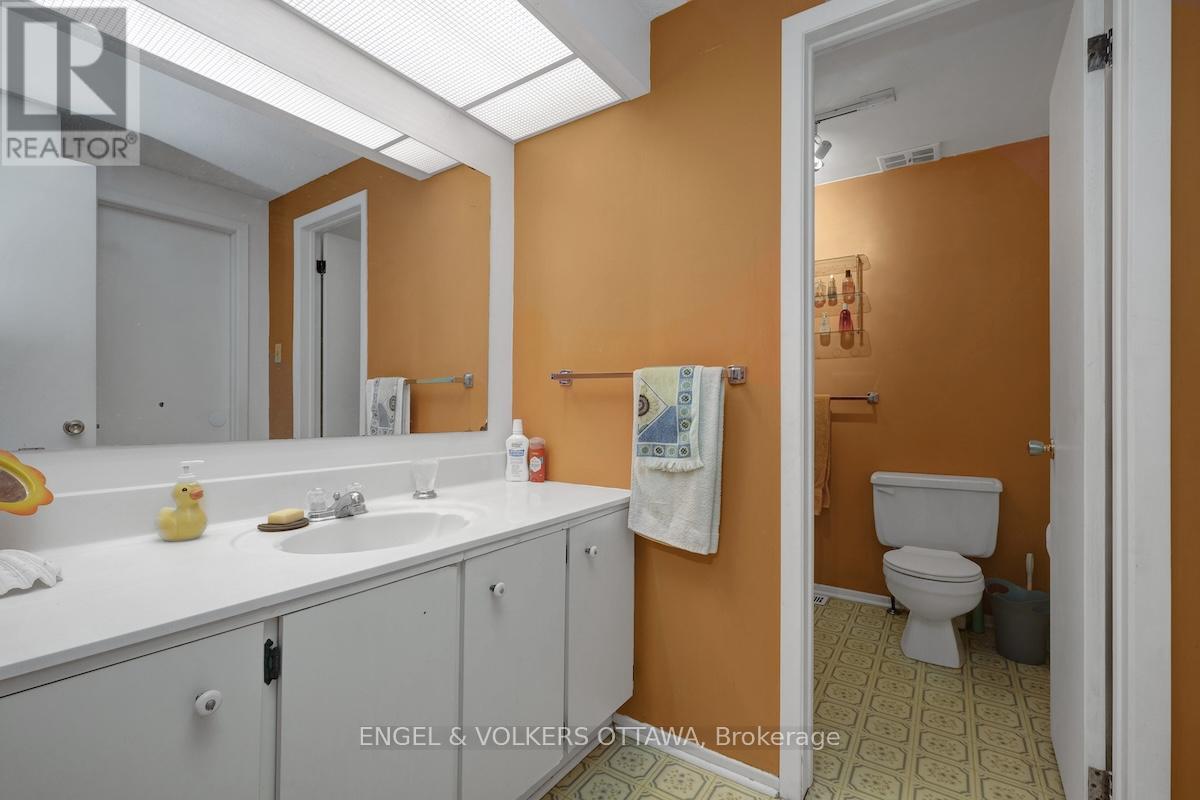 322 Verdon Private, Ottawa, Ontario  K1T 2Z8 - Photo 18 - X12383137