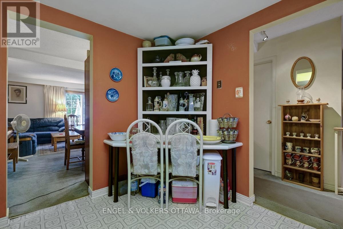 322 Verdon Private, Ottawa, Ontario  K1T 2Z8 - Photo 8 - X12383137