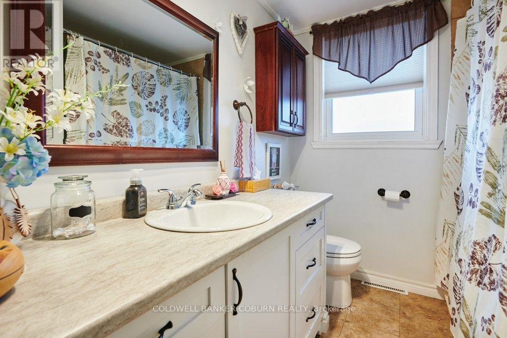 71 Fifth Street E, South Dundas, Ontario  K0C 1X0 - Photo 19 - X12383141