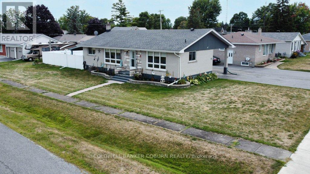 71 Fifth Street E, South Dundas, Ontario  K0C 1X0 - Photo 36 - X12383141