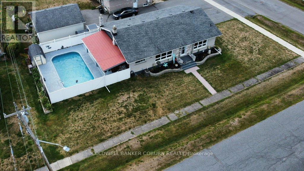 71 Fifth Street E, South Dundas, Ontario  K0C 1X0 - Photo 39 - X12383141