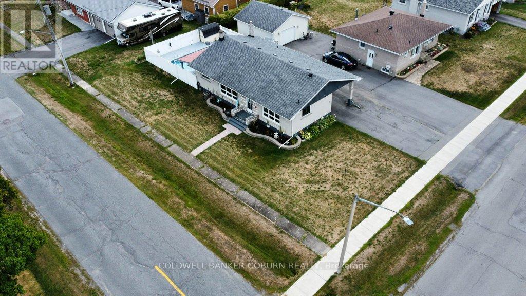 71 Fifth Street E, South Dundas, Ontario  K0C 1X0 - Photo 40 - X12383141