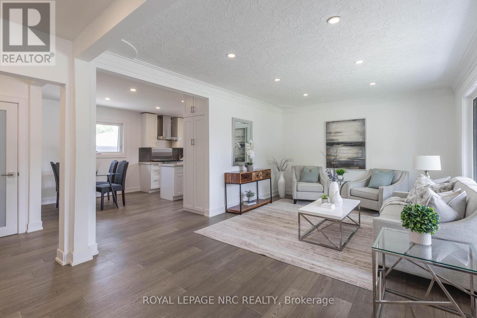 76 Second Street, Welland, Ontario  L3B 4T6 - Photo 4 - X12383113