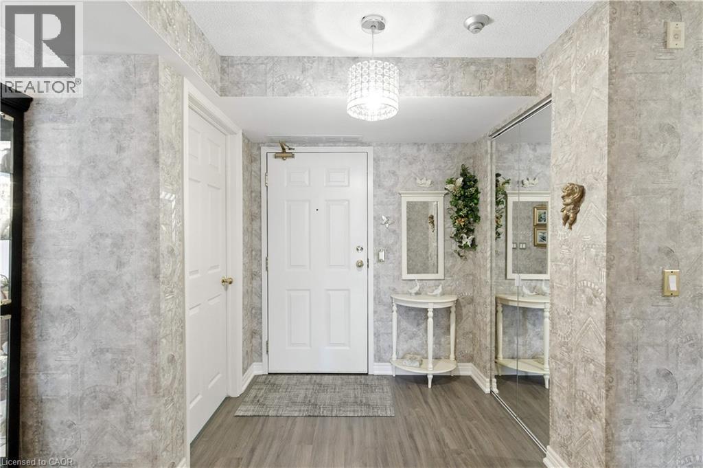 980 Golf Links Road Unit# 101, Ancaster, Ontario  L9K 1J8 - Photo 3 - 40765305