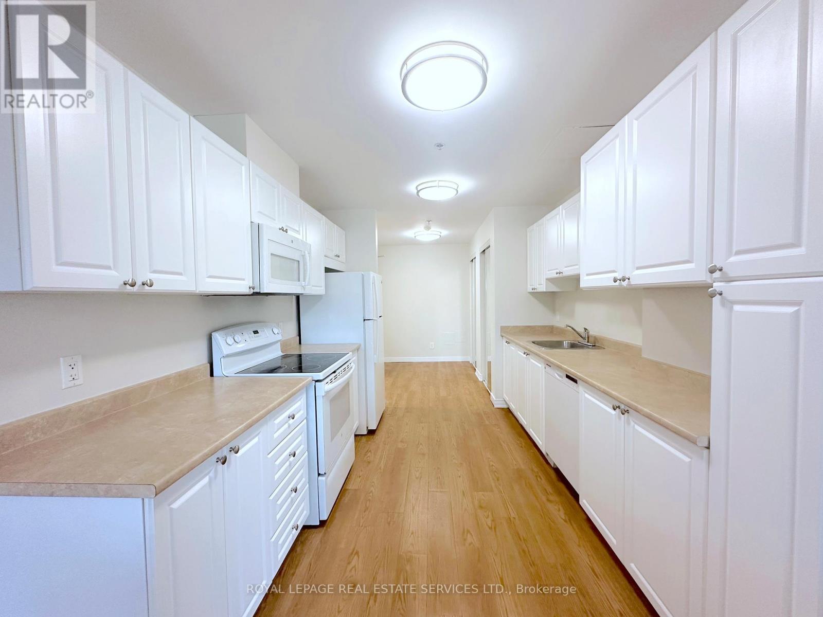 106 - 15 BROOKBANKS DRIVE, Toronto, Ontario