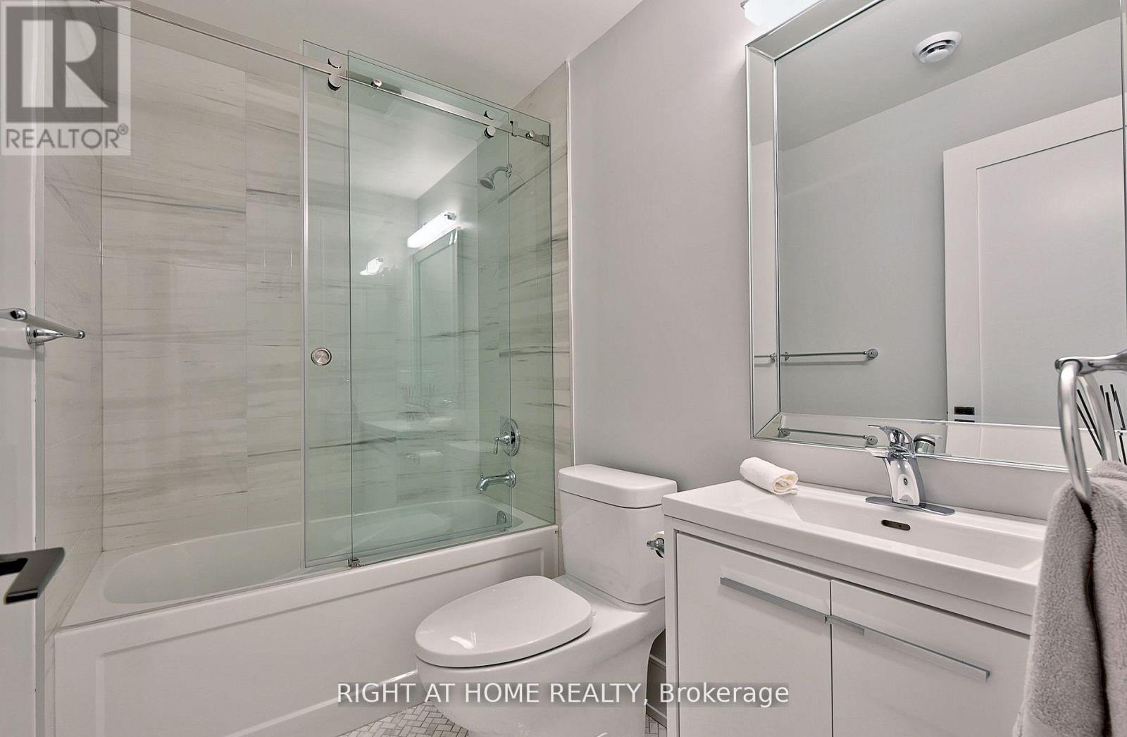 Unit 1 - 131 Brock Avenue, Toronto, Ontario  M6K 2L5 - Photo 10 - C12383097