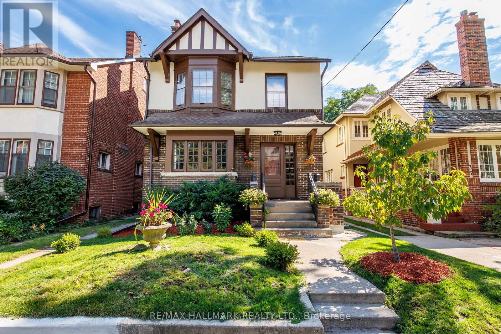 Property at 33 AUSTIN TERRACE image 1