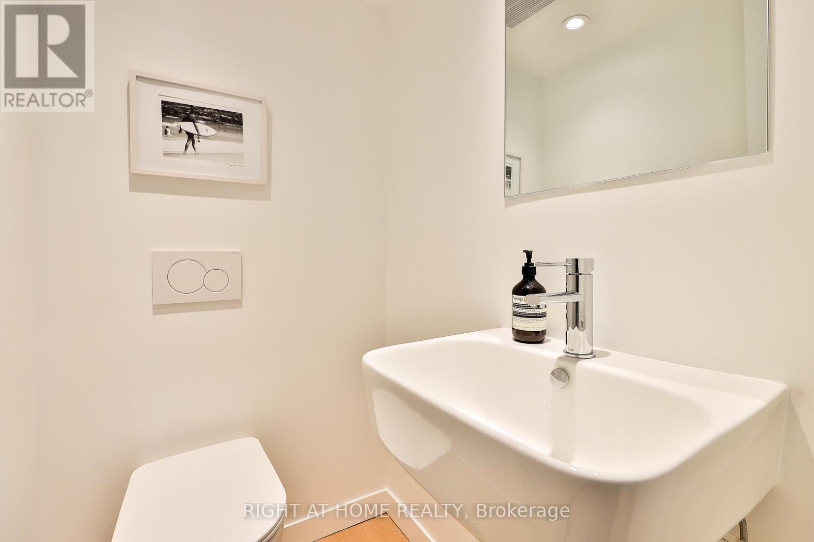 Ph 2 - 225 Brunswick Avenue, Toronto, Ontario  M5S 2M6 - Photo 14 - C12383154