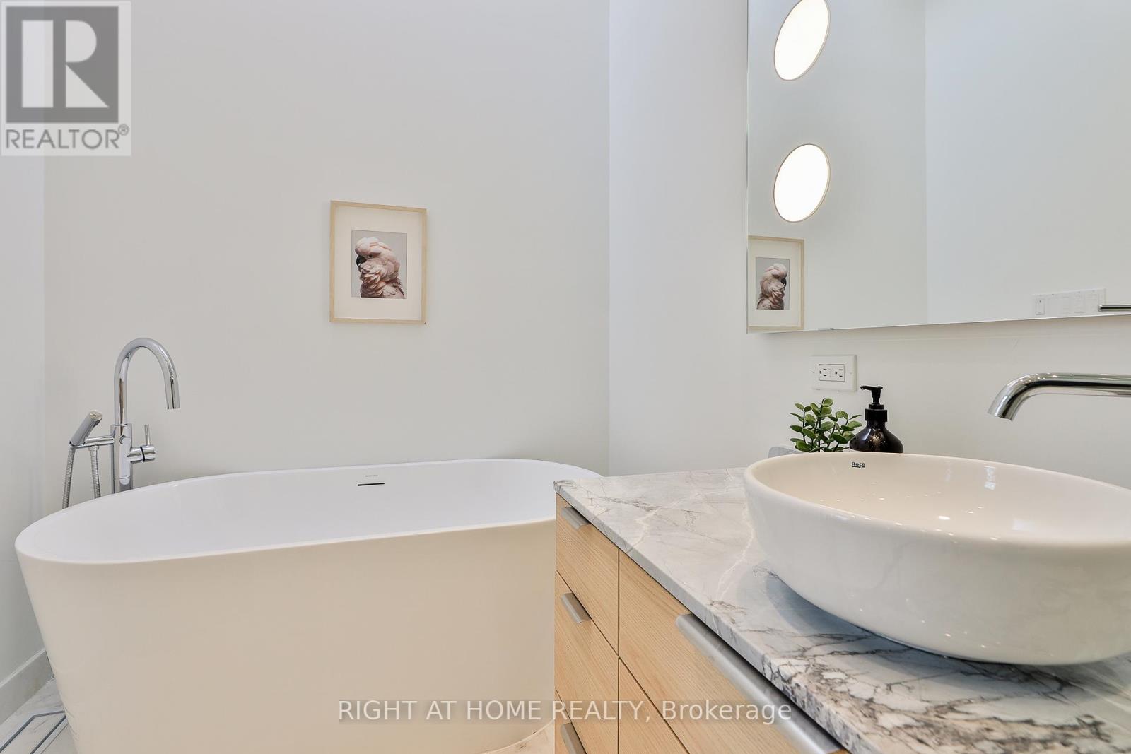 Ph 2 - 225 Brunswick Avenue, Toronto, Ontario  M5S 2M6 - Photo 24 - C12383154