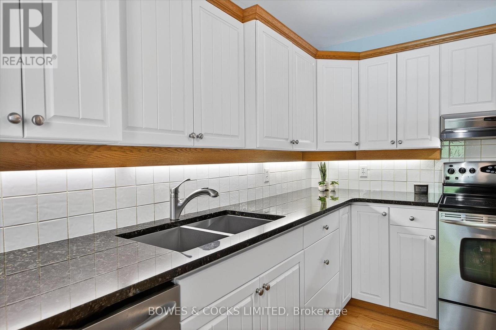 1540 Cherryhill Road, Peterborough, Ontario  K9K 1A8 - Photo 26 - X12383215