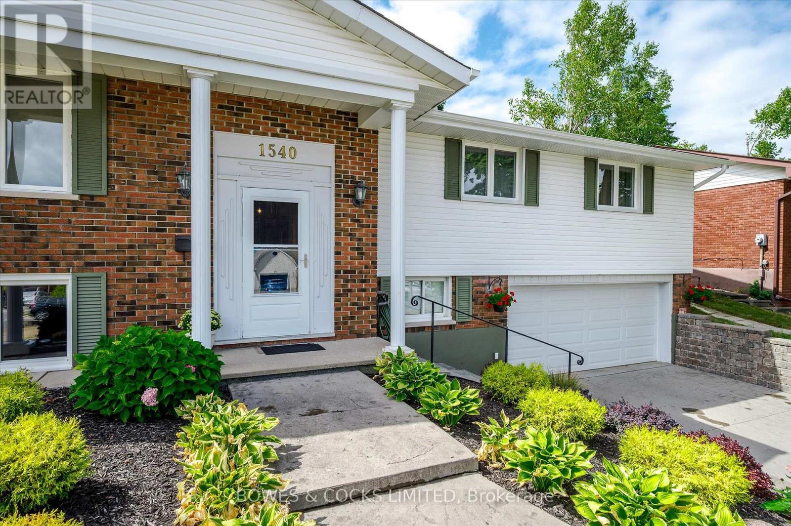 1540 Cherryhill Road, Peterborough, Ontario  K9K 1A8 - Photo 4 - X12383215