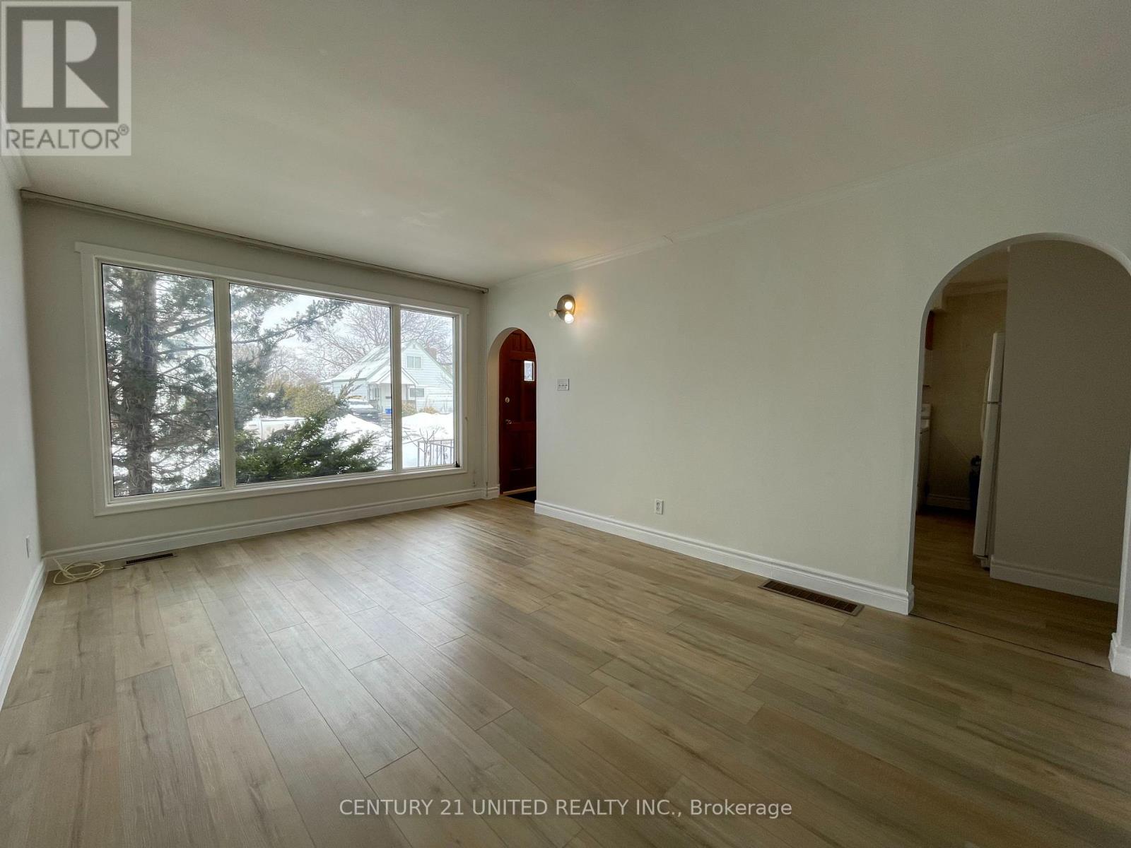 Upper - 431 O'connell Road, Peterborough, Ontario  K9J 4E1 - Photo 2 - X12383252