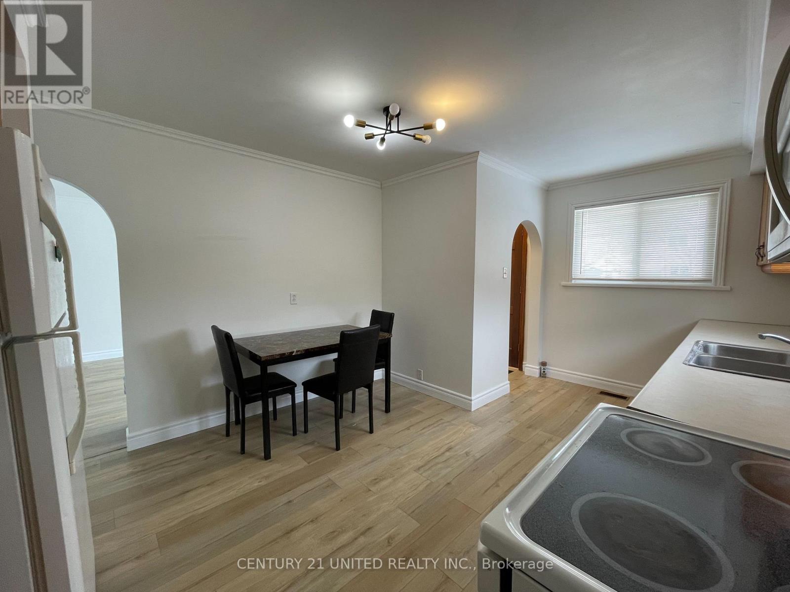 Upper - 431 O'connell Road, Peterborough, Ontario  K9J 4E1 - Photo 5 - X12383252