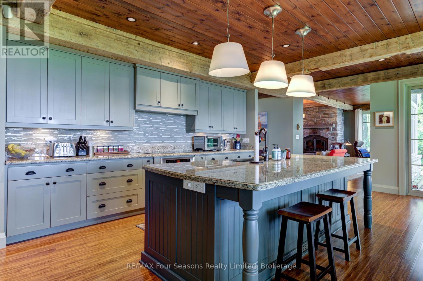 177 Osprey Heights, Grey Highlands, Ontario  N0C 1M0 - Photo 18 - X12383249