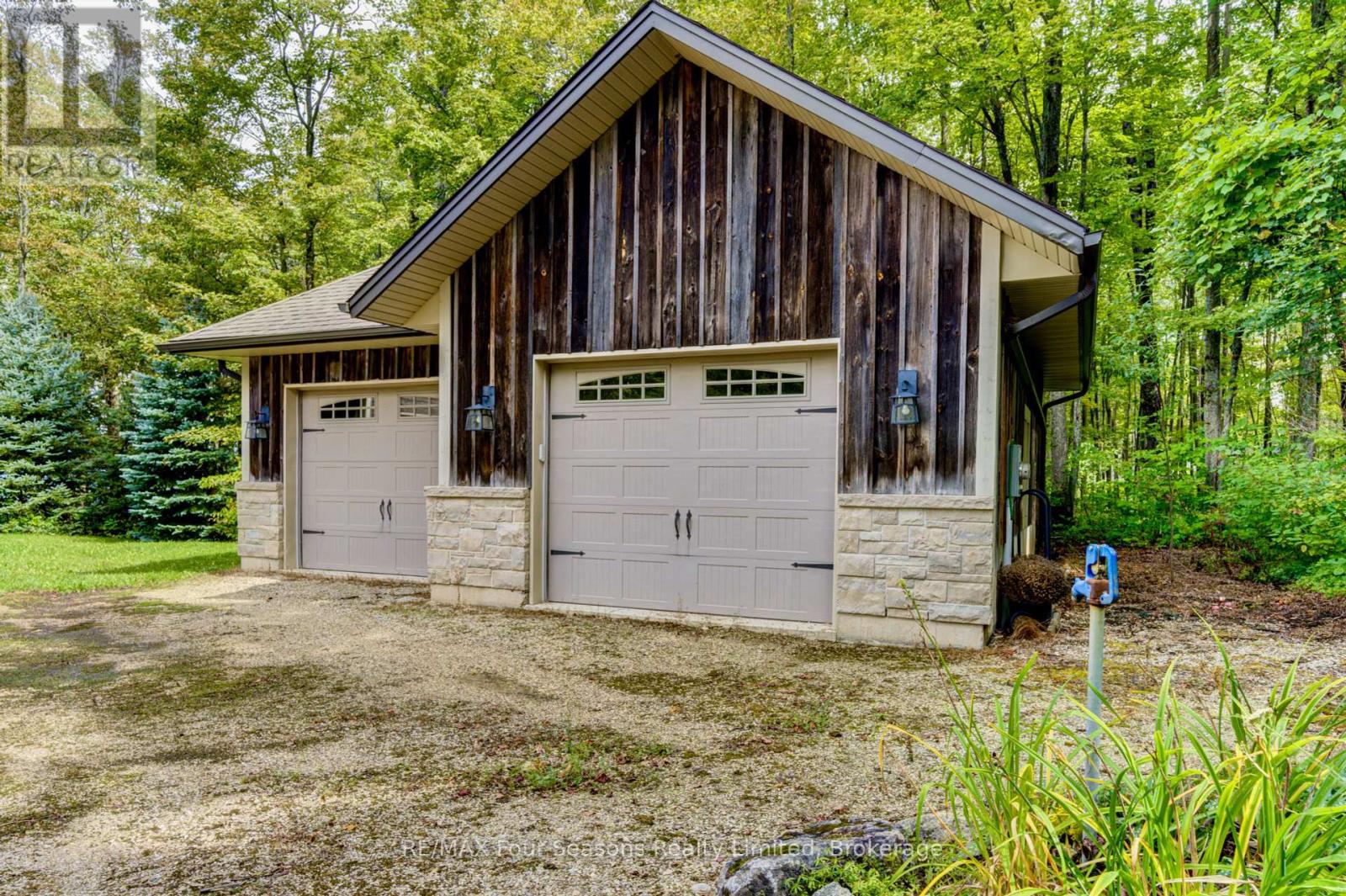 177 Osprey Heights, Grey Highlands, Ontario  N0C 1M0 - Photo 48 - X12383249