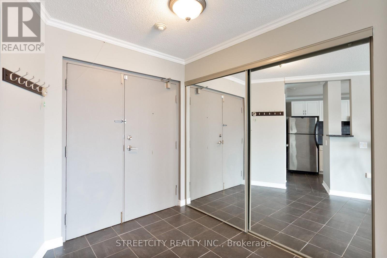1203 - 500 Talbot Street, London East, Ontario  N6A 2S3 - Photo 4 - X12383192