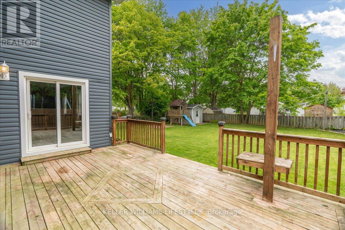 583 St.clair Street, Warwick, Ontario  N0M 2S0 - Photo 36 - X12383237