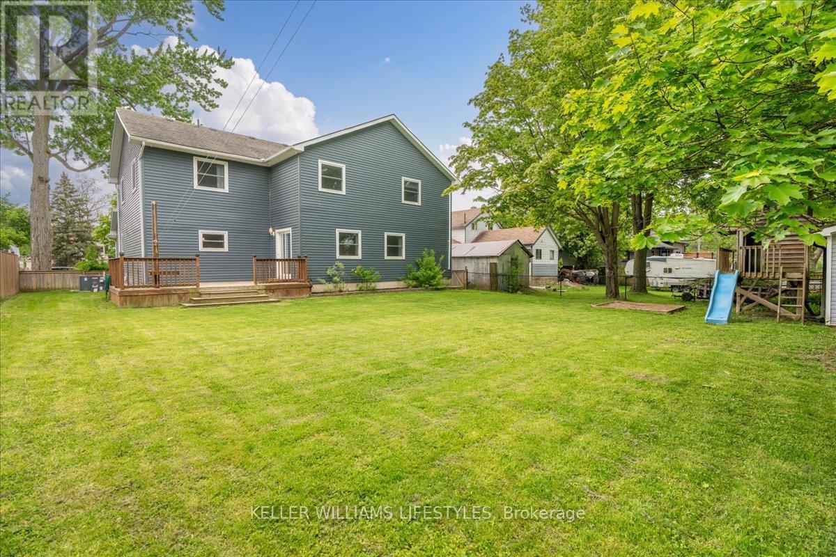 583 St.clair Street, Warwick, Ontario  N0M 2S0 - Photo 38 - X12383237