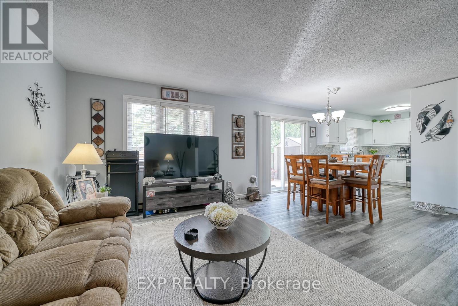 186 - 230 Clarke Road N, London East, Ontario  N5W 5P8 - Photo 11 - X12383255