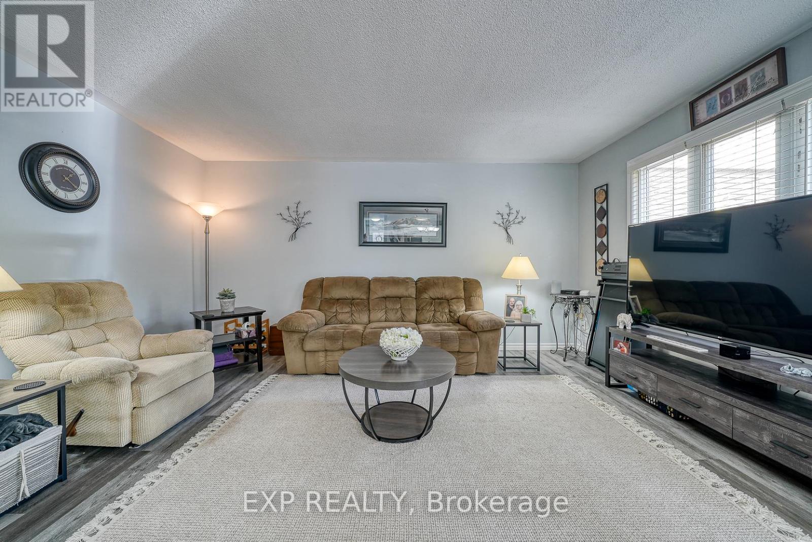 186 - 230 Clarke Road N, London East, Ontario  N5W 5P8 - Photo 12 - X12383255