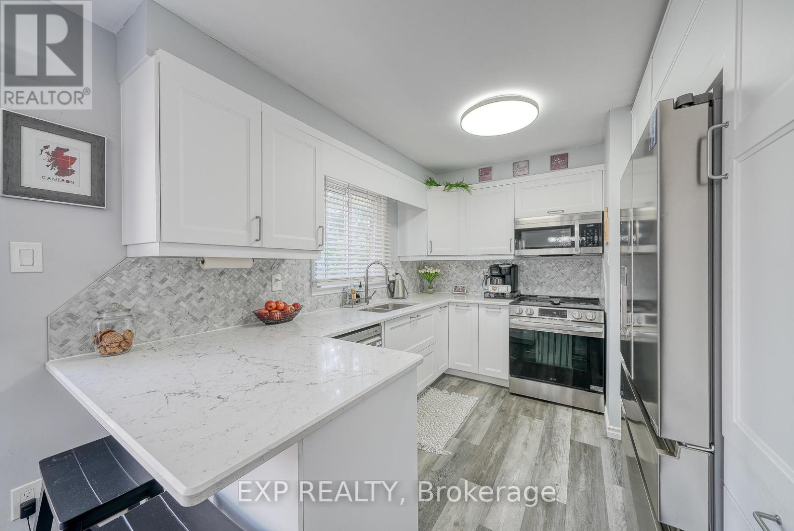186 - 230 Clarke Road N, London East, Ontario  N5W 5P8 - Photo 3 - X12383255
