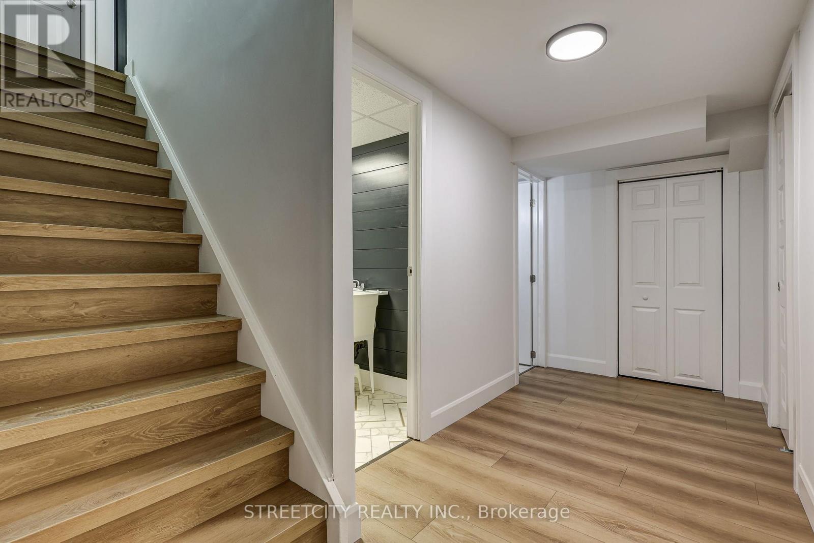 58 Manor Road, St. Thomas, Ontario  N5R 5N7 - Photo 26 - X12383261