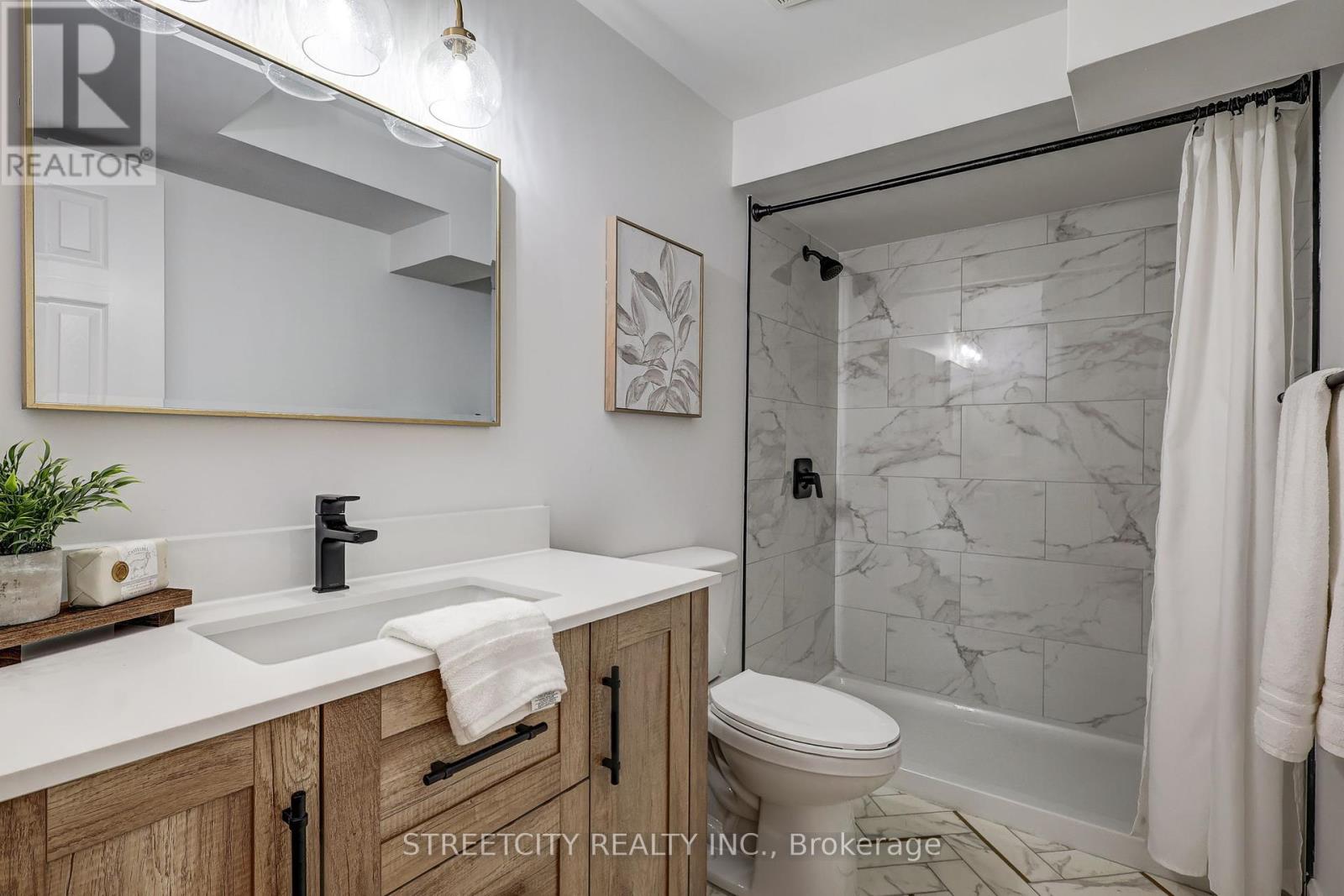 58 Manor Road, St. Thomas, Ontario  N5R 5N7 - Photo 29 - X12383261