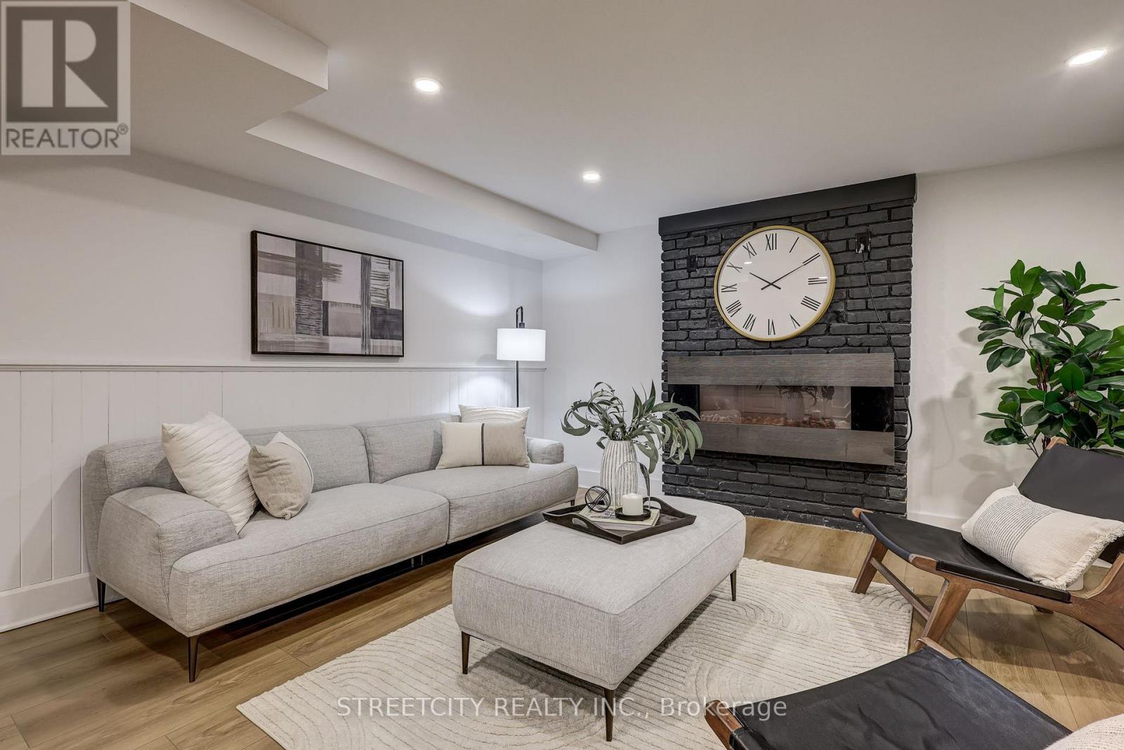 58 Manor Road, St. Thomas, Ontario  N5R 5N7 - Photo 31 - X12383261
